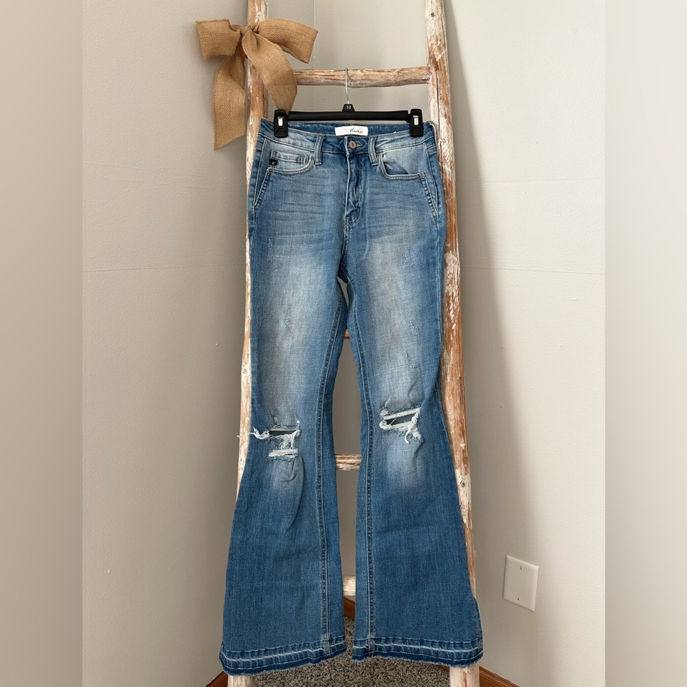 NWOT Kancan split flare mid rise jeans - size 5/26